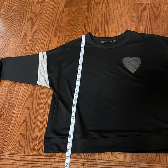 Jet by John Eshaya black heart relaxed fit pullover soft and cozy top sz SP - Picture 10 of 12